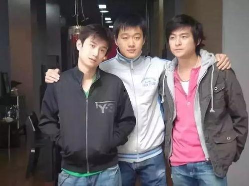 爆料留学男博主视频播放,揭秘留学生活背后的真实视频播放盛况